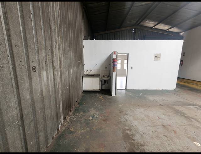 285M² WAREHOUSE TO LET IN WADEVILLE